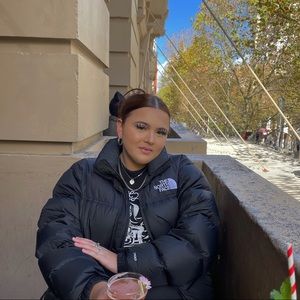 Meet your Posher, Taylor